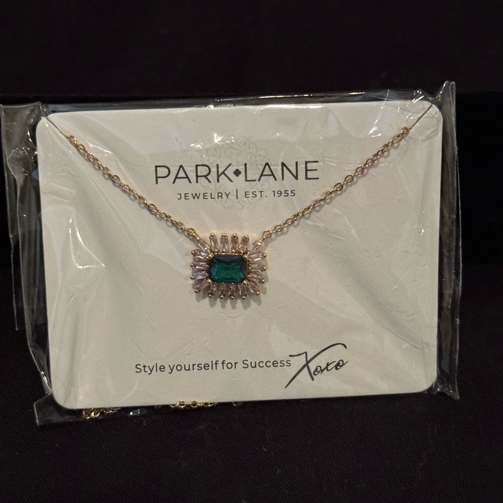 Park Lane Twinkle Emerald and Gold Necklace